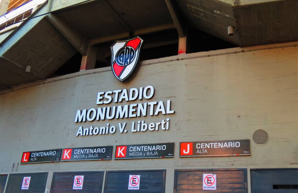 River plate regala entradas