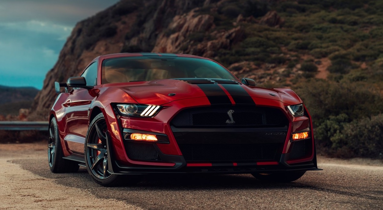 Crown mustang sa